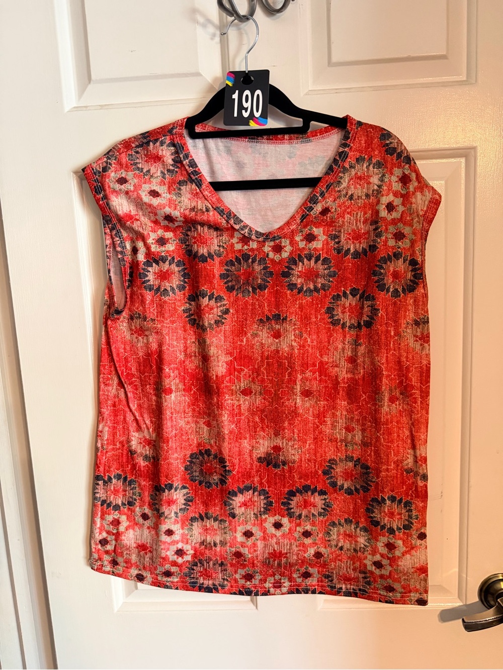 V-Neck Sleeveless Floral Print Tank Top - Red